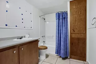 209 E Woodland St, Collinsville, TX 76233 - Photo 16