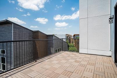 381 E Greenbriar Lane #1403, Dallas, TX 75203 - Photo 10