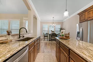 1300 Highland Park Cir, Granbury, TX 76048 - Photo 12