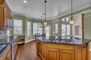 124 Sycamore Ct, Grapevine, TX 76051 - Photo 12