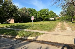 321 Fry St, Denton, TX 76201 - Photo 1