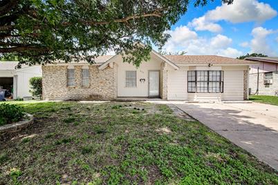 613 Newton Drive, Burleson, TX 76028 - Photo 1