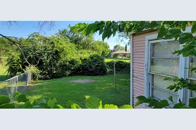 208 Optimist Road, Springtown, TX 76082 - Photo 8
