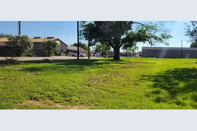209 E 1st Street, Springtown, TX 76082 - Photo 8