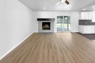 3925 Wedgworth Rd S, Fort Worth, TX 76133 - Photo 4