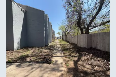 219 Fry Street #11, Denton, TX 76201 - Photo 4