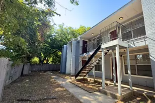 219 Fry St, Denton, TX 76201 - Photo 2
