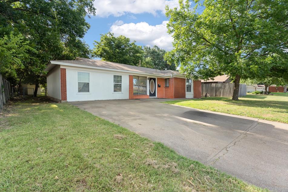 405 Irene St, Burleson, TX 76028 MLS 20659413 Coldwell Banker