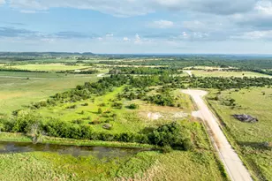 1085 Audrey Vly Ln, Glen Rose, TX 76043 - Photo 4