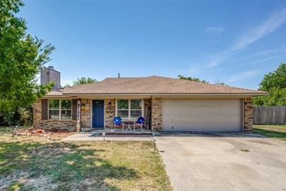 7 Finley Circle, Krum, TX 76249 - Photo 1