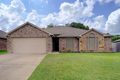 2205 Turtle Cove Drive, Mansfield, TX 76063 - Photo 1