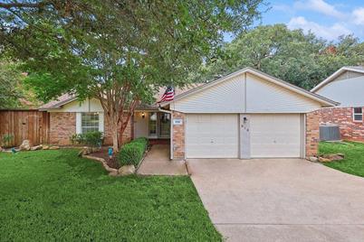 816 Morning Glory Lane, Bedford, TX 76021 - Photo 1