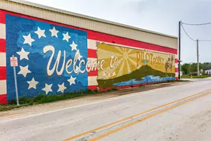 504 S Kirby St, Pilot Point, TX 76258 - Photo 36