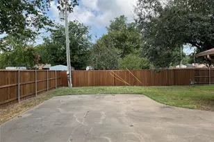 504 S Kirby St, Pilot Point, TX 76258 - Photo 28