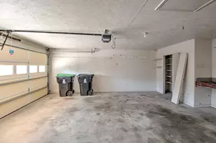 504 S Kirby St, Pilot Point, TX 76258 - Photo 24