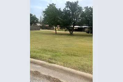 1510 Thomas Lane, Graham, TX 76450 - Photo 2