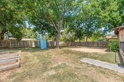 4709 Nadine Drive, Haltom City, TX 76117 - Photo 28