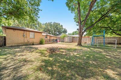 4709 Nadine Drive, Haltom City, TX 76117 - Photo 32