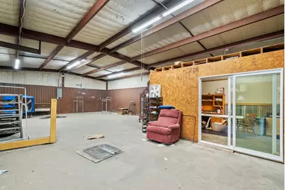 2105 NE 2nd Street, Mineral Wells, TX 76067 - Photo 12