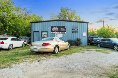 2105 NE 2nd Street, Mineral Wells, TX 76067 - Photo 8