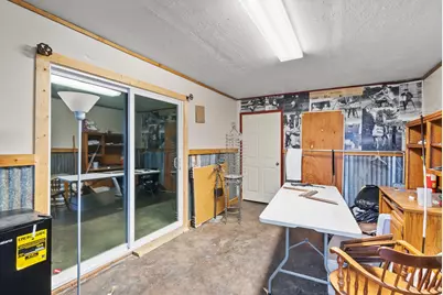 2105 NE 2nd Street, Mineral Wells, TX 76067 - Photo 16