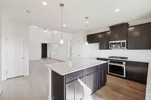 3913 Sky Dr, Sherman, TX 75090 - Photo 4