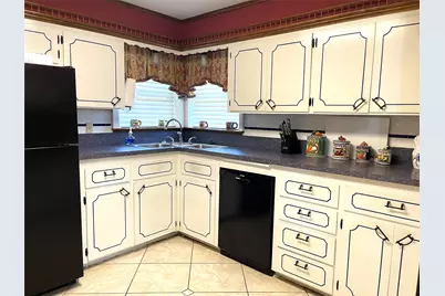 403 N Hall Street, Fairfield, TX 75840 - Photo 10