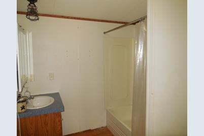 800 Melvin Street, Ranger, TX 76470 - Photo 16