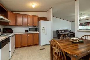 207 Lazy B Ln, Springtown, TX 76082 - Photo 20