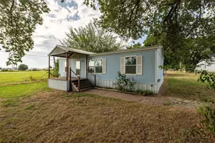207 Lazy B Ln, Springtown, TX 76082 - Photo 8