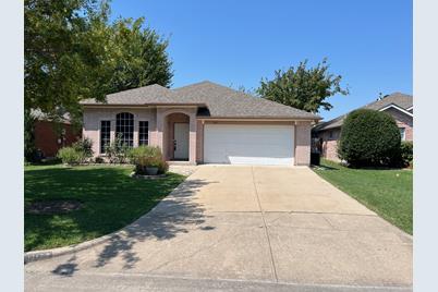 3217 Westhoff Drive, Grand Prairie, TX 75052 - Photo 1