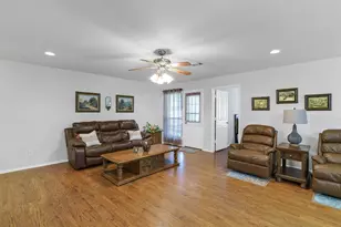 812 Linda Dr, Joshua, TX 76058 - Photo 10