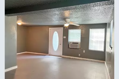 305 S Preston Street #B, Ennis, TX 75119 - Photo 4