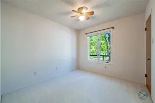 172 Colonial Dr, Mabank, TX 75156 - Photo 10