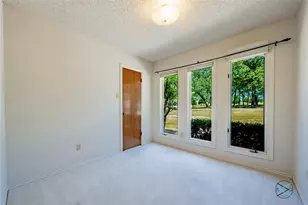 172 Colonial Dr, Mabank, TX 75156 - Photo 4