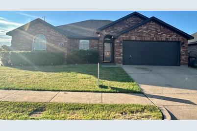 420 McMurtry Drive, Arlington, TX 76002 - Photo 1