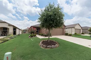 816 Hidden Eddy Dr, McKinney, TX 75071 - Photo 2