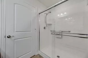 816 Hidden Eddy Dr, McKinney, TX 75071 - Photo 20