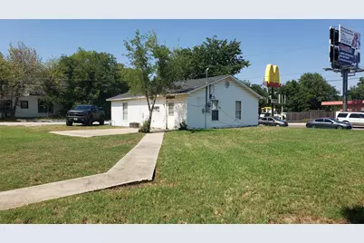 400 E Wise Street, Bowie, TX 76230 - Photo 6