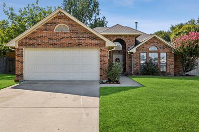 613 Reeves Lane, Kennedale, TX 76060 - Photo 1