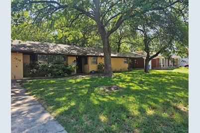 1310 Belmont Street, Gainesville, TX 76240 - Photo 1