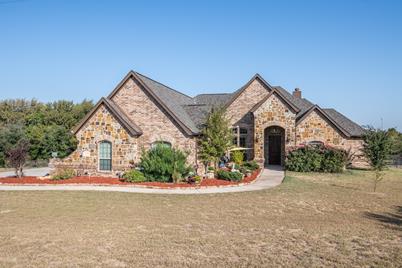 190 Cooperstown Drive, Springtown, TX 76082 - Photo 1