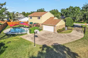 1810 Teton Dr, Grapevine, TX 76051 - Photo 1