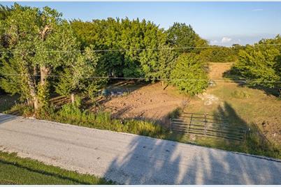 453 County Road 3383, Paradise, TX 76073 - Photo 2