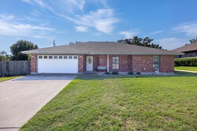 130 Ben Hogan Drive, Stephenville, TX 76401 - Photo 1