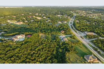 2401 Skyline Court, Cedar Hill, TX 75104 - Photo 14