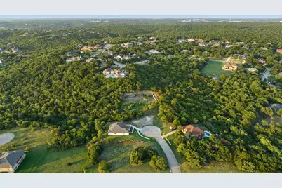 2401 Skyline Court, Cedar Hill, TX 75104 - Photo 12