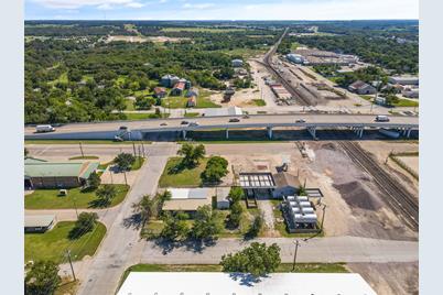 701 E Henderson Street, Cleburne, TX 76031 - Photo 6