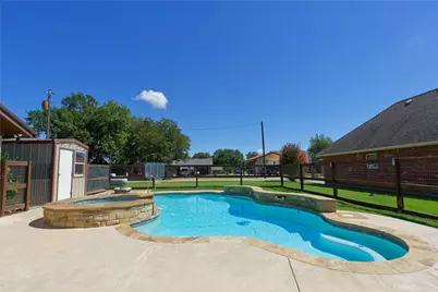 451 W Sixth Street, Muenster, TX 76252 - Photo 10