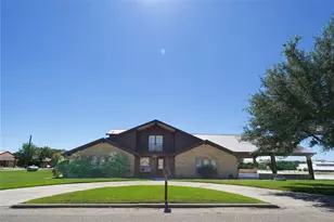 451 W 6th St, Muenster, TX 76252 - Photo 4